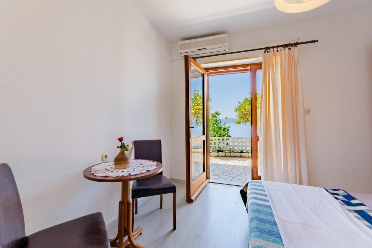 Villa Kosa ブレラ 部屋 写真